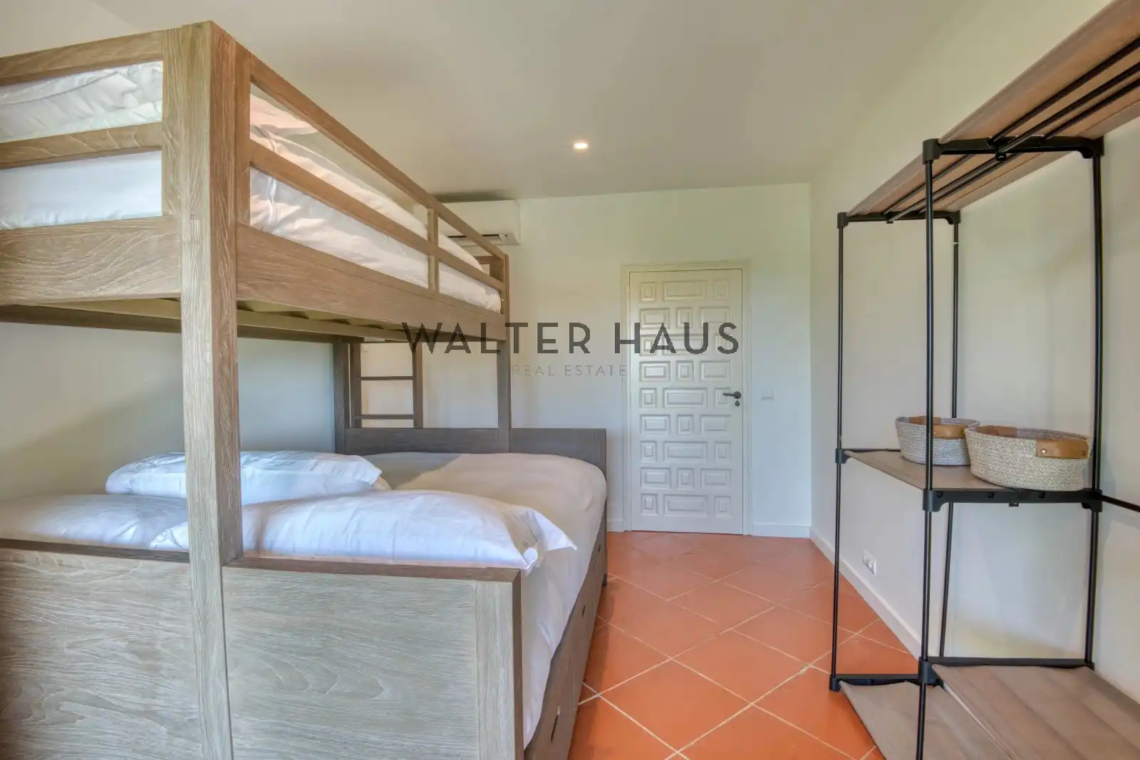 Casa amb terrassa en venda a Avinguda de Vallvanera, imagen 78