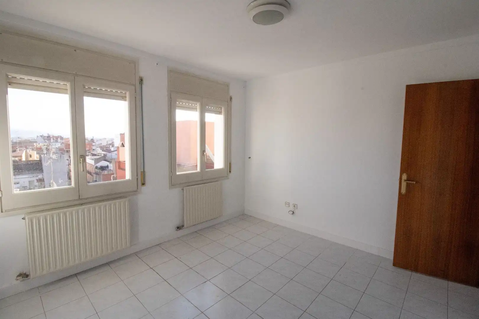 Flat for sale in Salvador Dalí, Eixample - Horta Capallera