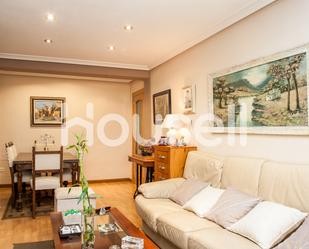 Living room of Flat for sale in Salamanca Capital  with Heating and Furnished