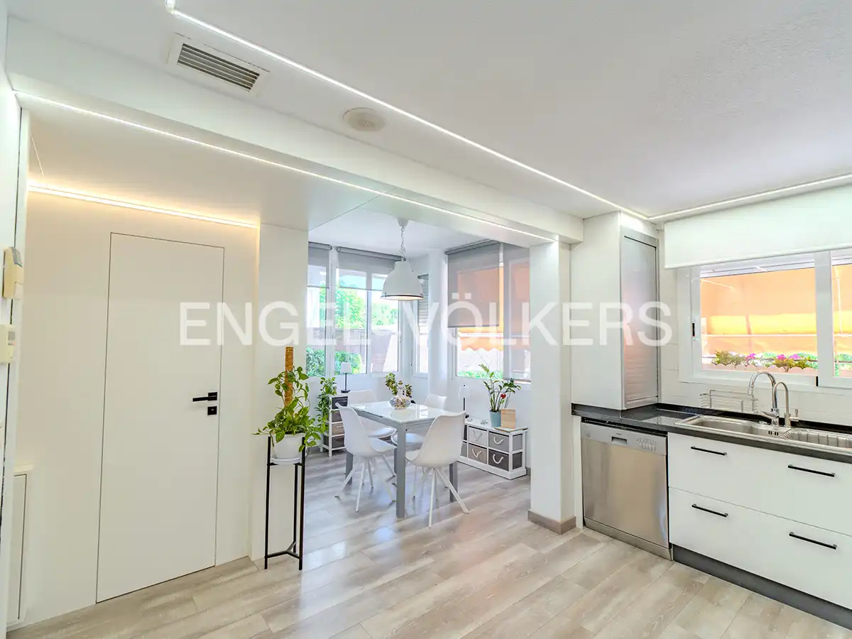Casa bifamiliare con balcone in vendita a Carrer Pintor el Greco 8, imagen 22