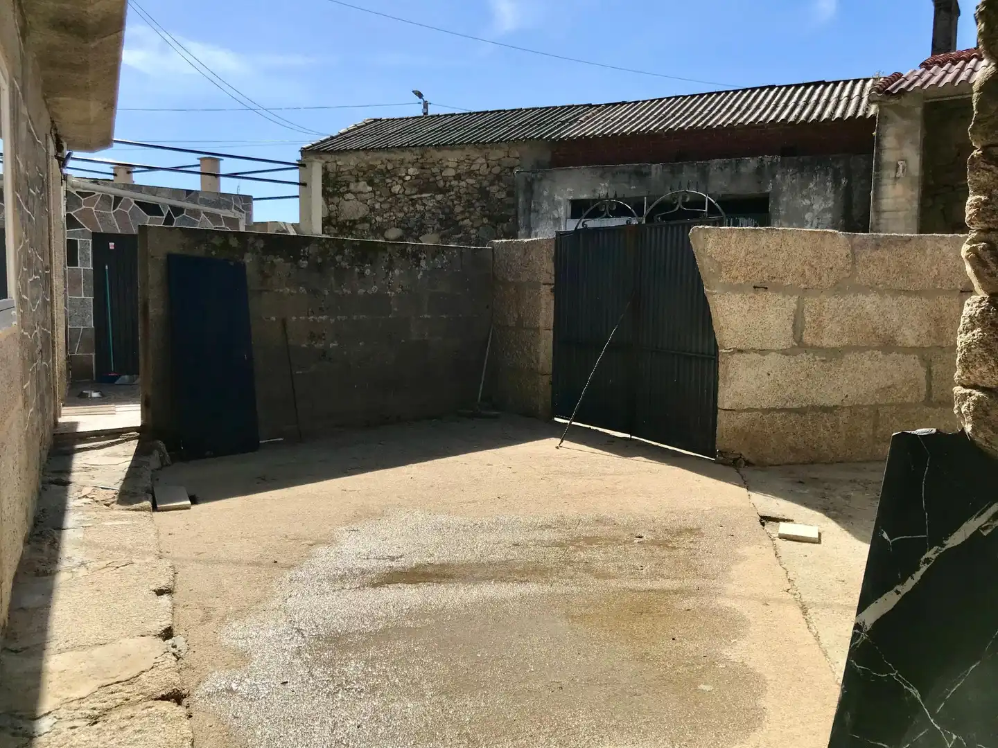 Aparcament de Casa o xalet en venda en Porto do Son amb Calefacció, Terrassa i Balcó