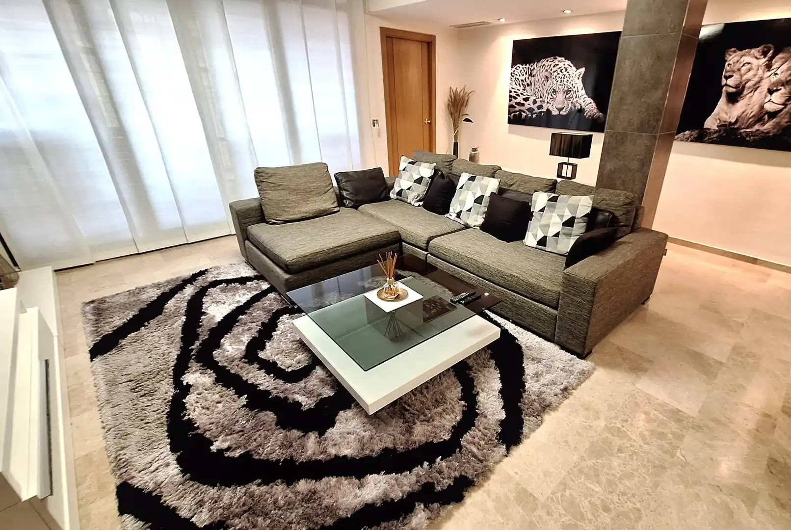 Living room of Flat for rent in Valencia  with Heating, Furnished and Balcony