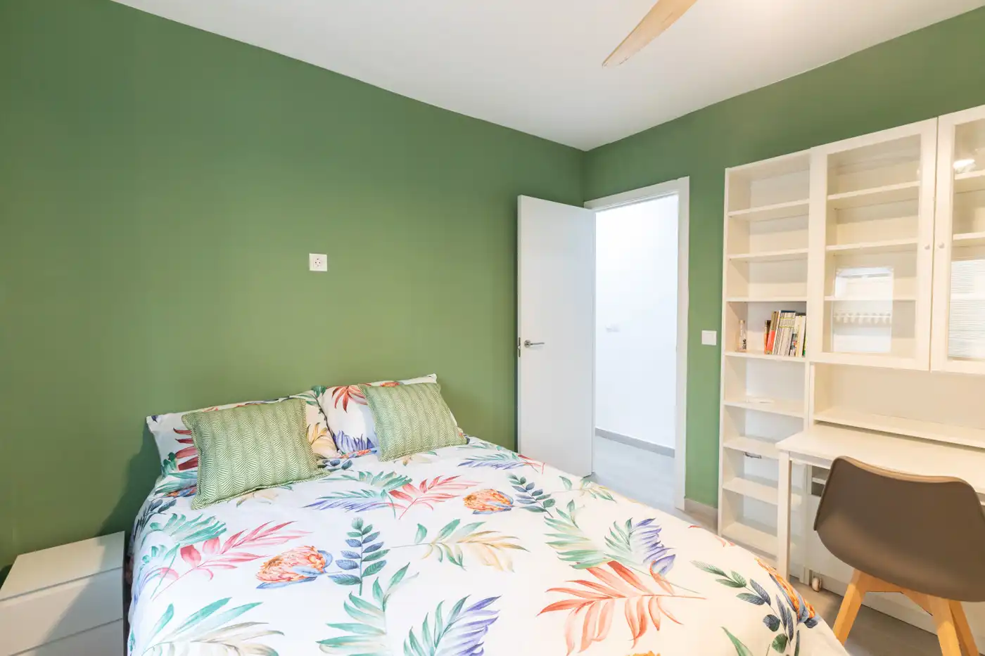 Schlafzimmer von Wohnung zur Miete in Madrid mit Klimaanlage, Heizung und Möbliert