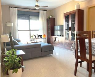 Living room of Flat for sale in Mairena del Aljarafe  with Air Conditioner, Heating and Private garden