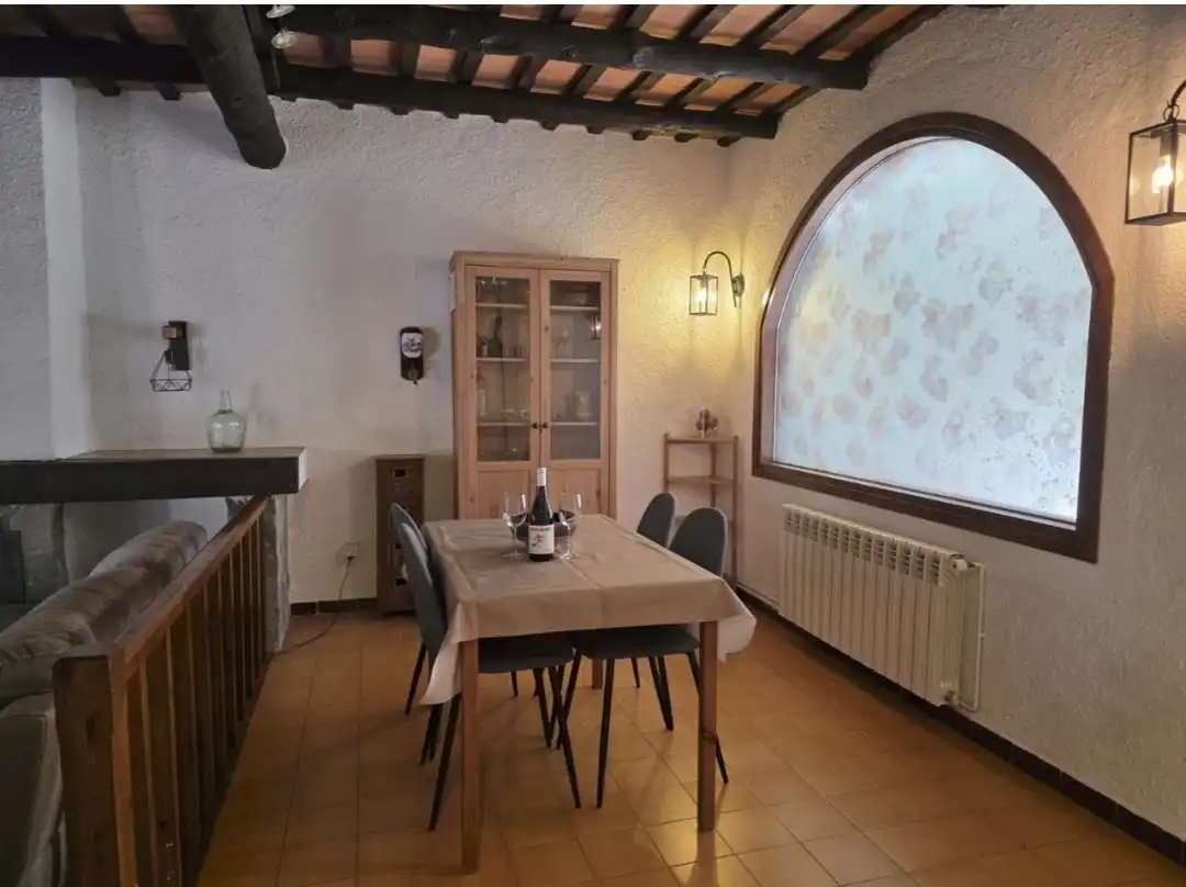Comedor de Casa adosada de alquiler en Begur con Aire acondicionado, Calefacción y Jardín privado