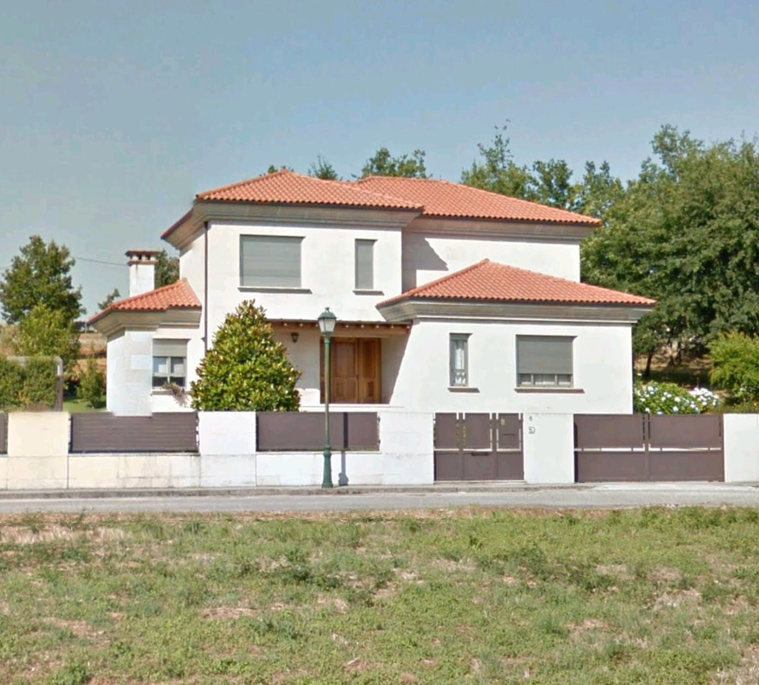 Vista exterior de Casa o xalet en venda en O Carballiño   amb Calefacció, Jardí privat i Terrassa