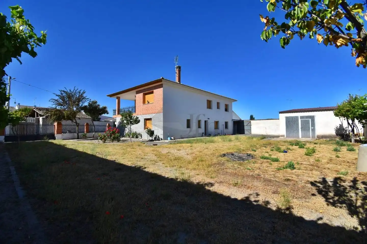 Vista exterior de Casa o xalet en venda en Villaverde de Íscar amb Calefacció i Jardí privat