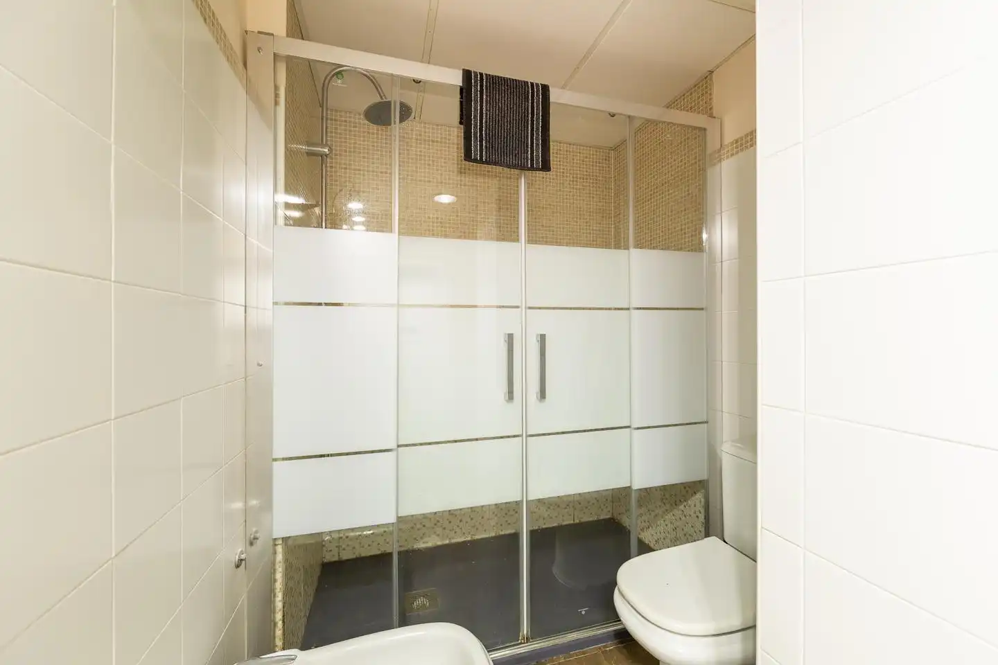 Bathroom of Ground floor for sale in Almería  with Air Conditioner, Terrace and Storage room
