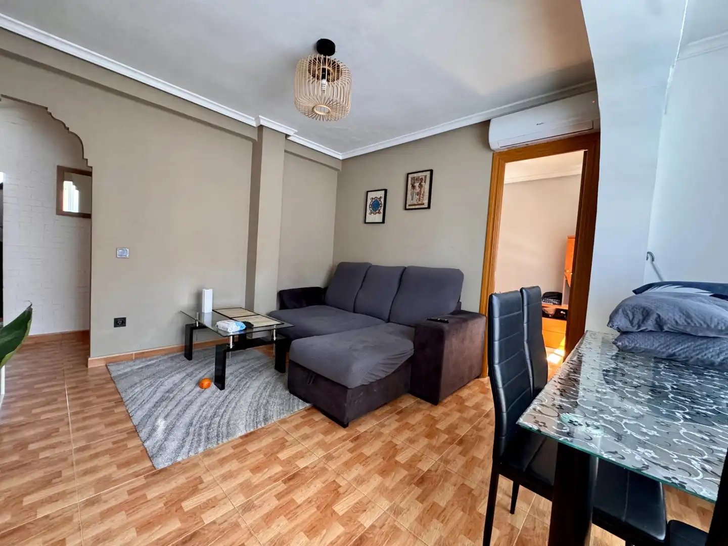 Sala de estar de Piso en venta en San Vicente del Raspeig / Sant Vicent del Raspeig con Aire acondicionado y Amueblado