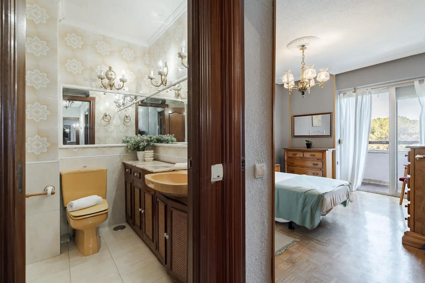 Bathroom of Flat for sale in Alcalá de Henares  with Heating, Terrace and Furnished