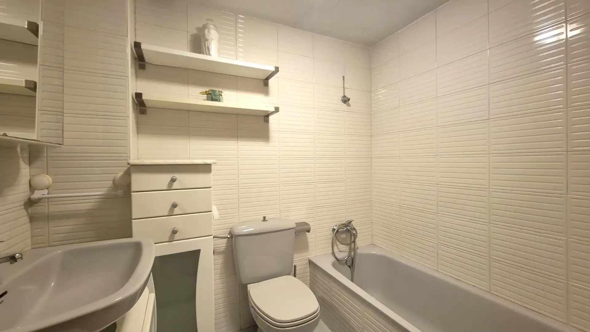 Baño de Dúplex en venta en Oviedo  con Calefacción, Parquet y Trastero