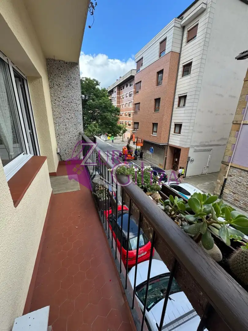 Terrassa de Pis en venda en Durango amb Calefacció, Terrassa i Moblat