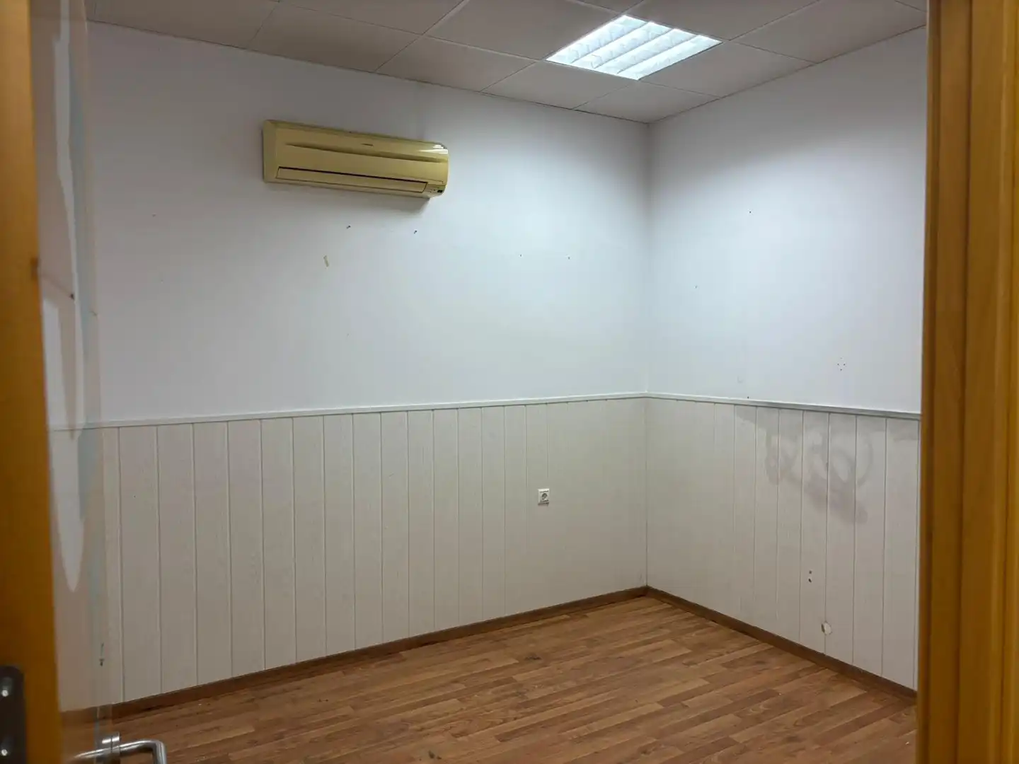 Local comercial de lloguer a Núcleo urbano, imagen 9