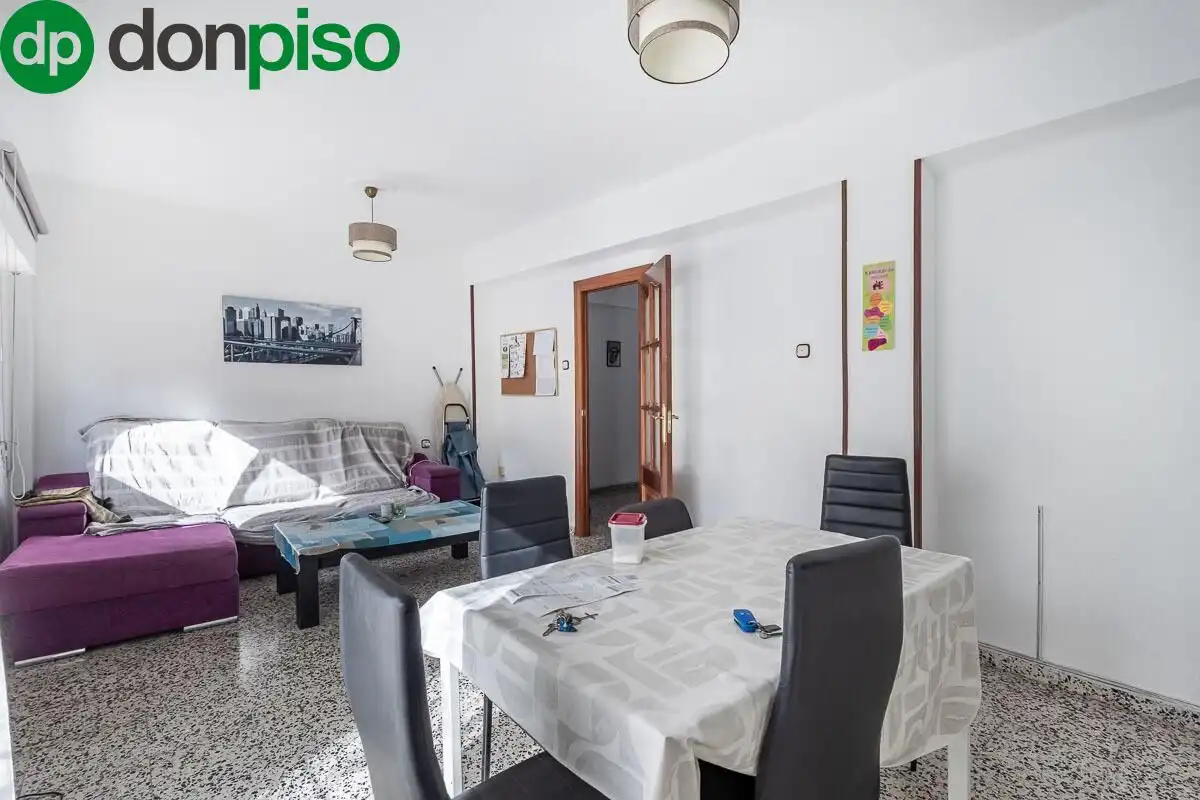 Sala de estar de Piso en venta en Granada
