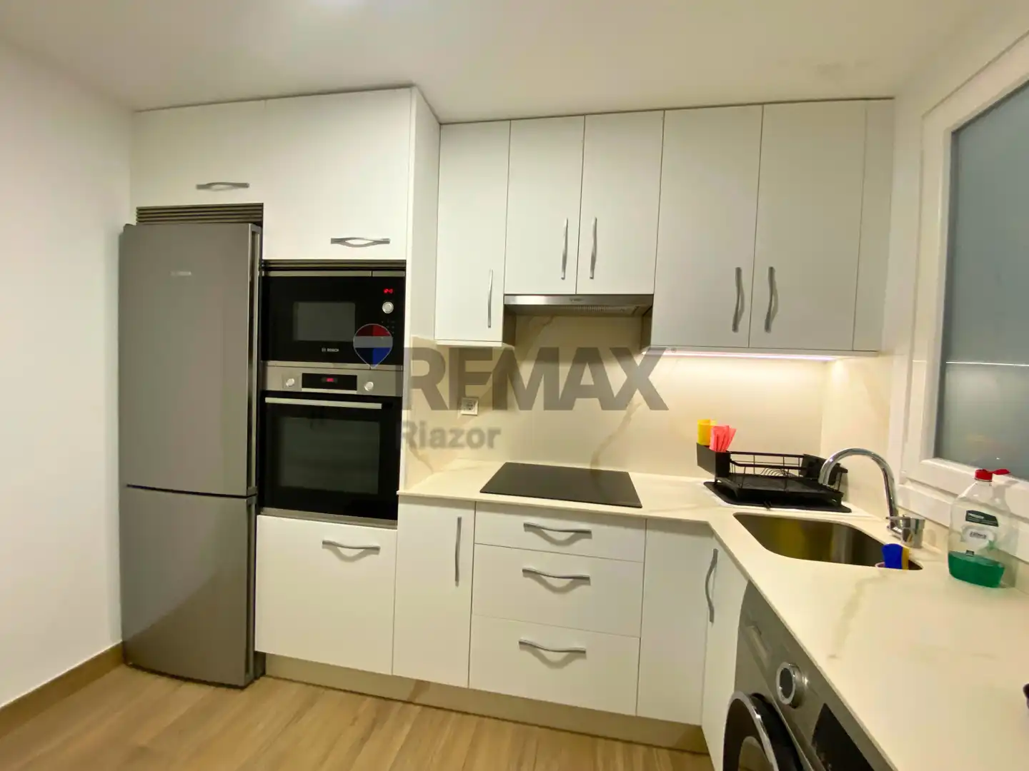Kitchen of Flat for rent in Santiago de Compostela   with Terrace, Furnished and Oven