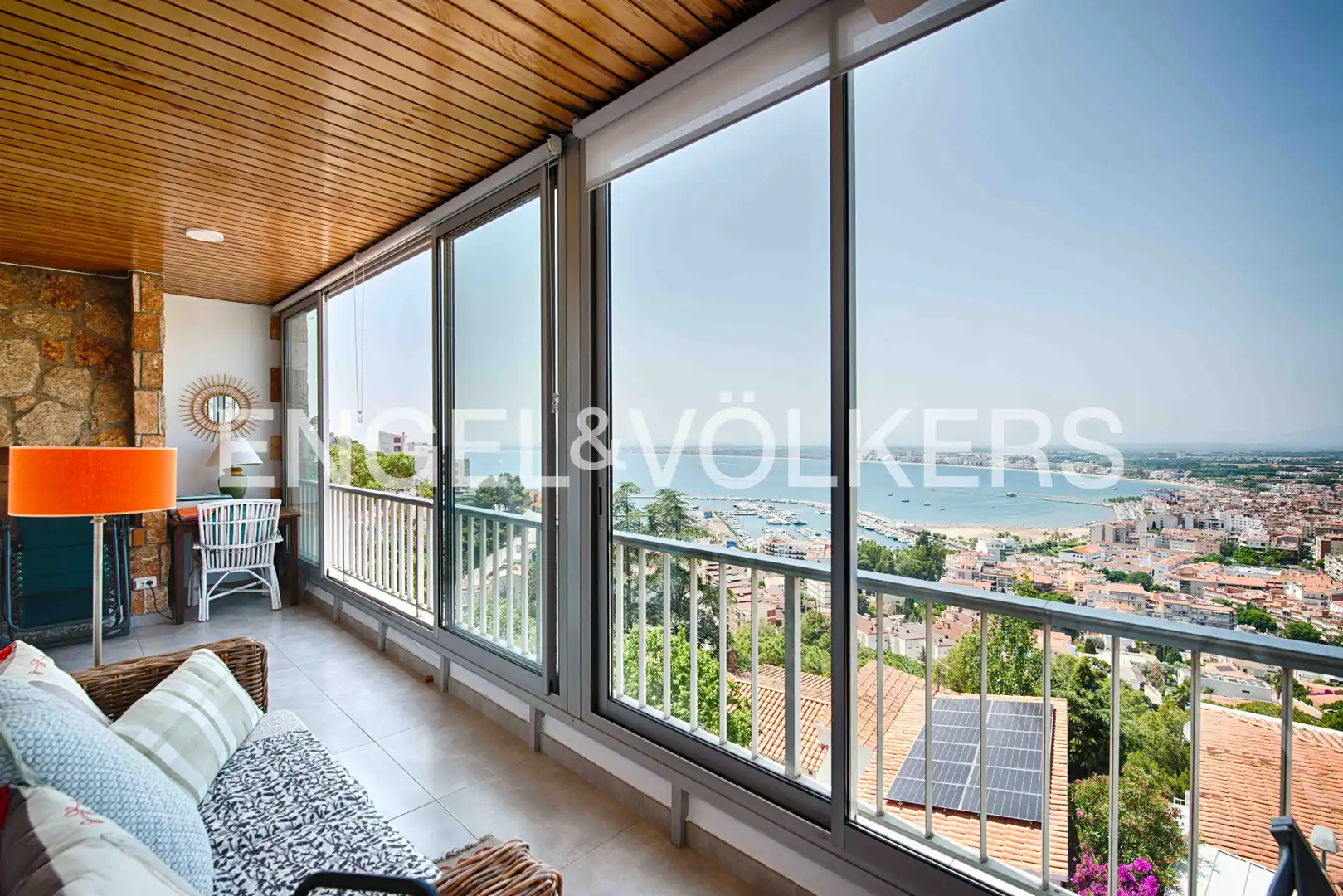 Piso con terraza en venta en Carrer Cant dels Ocells 38, imagen 4