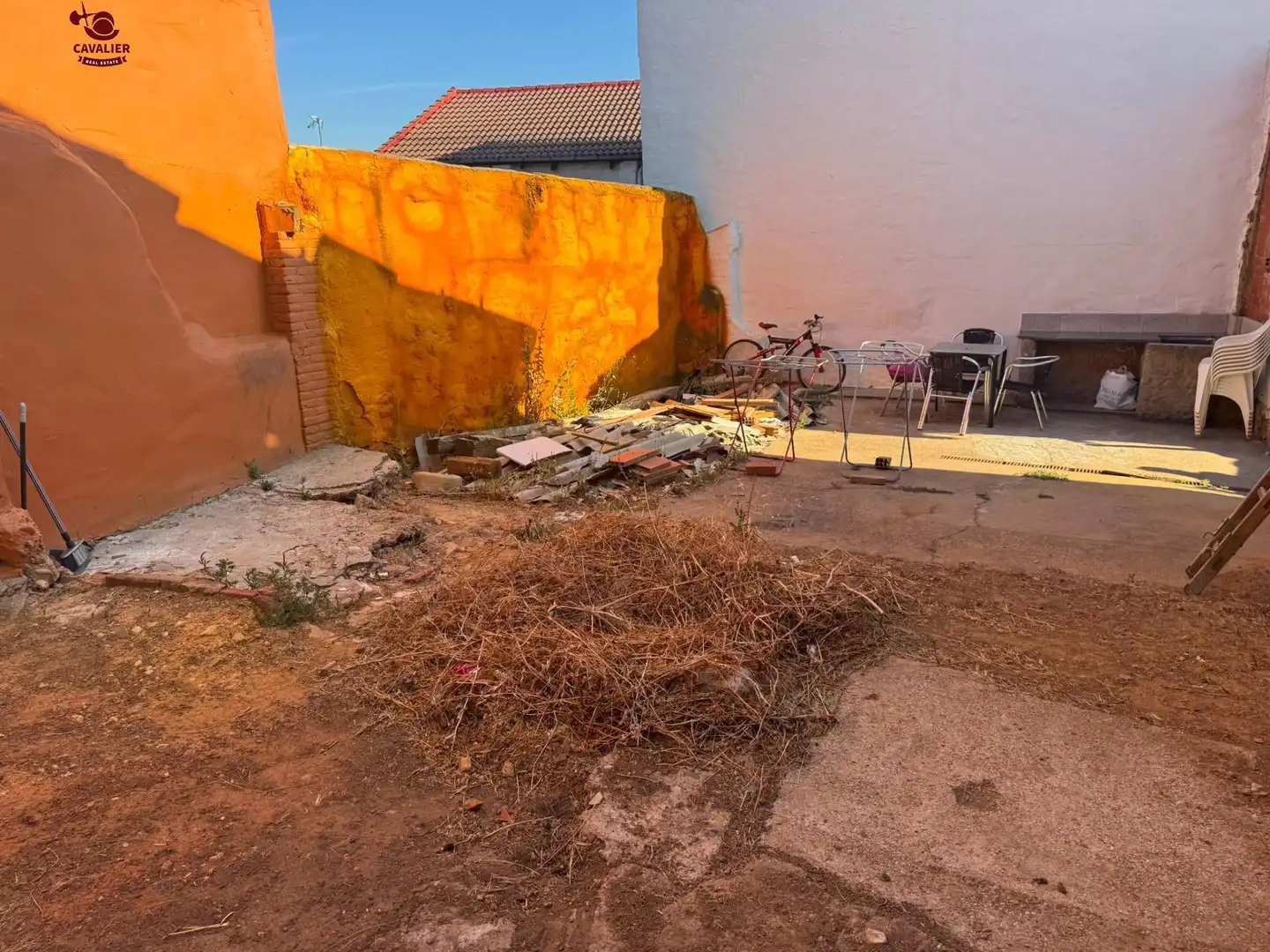 Exterior view of Country homes for sale in San Andrés del Rabanedo  with Storage room