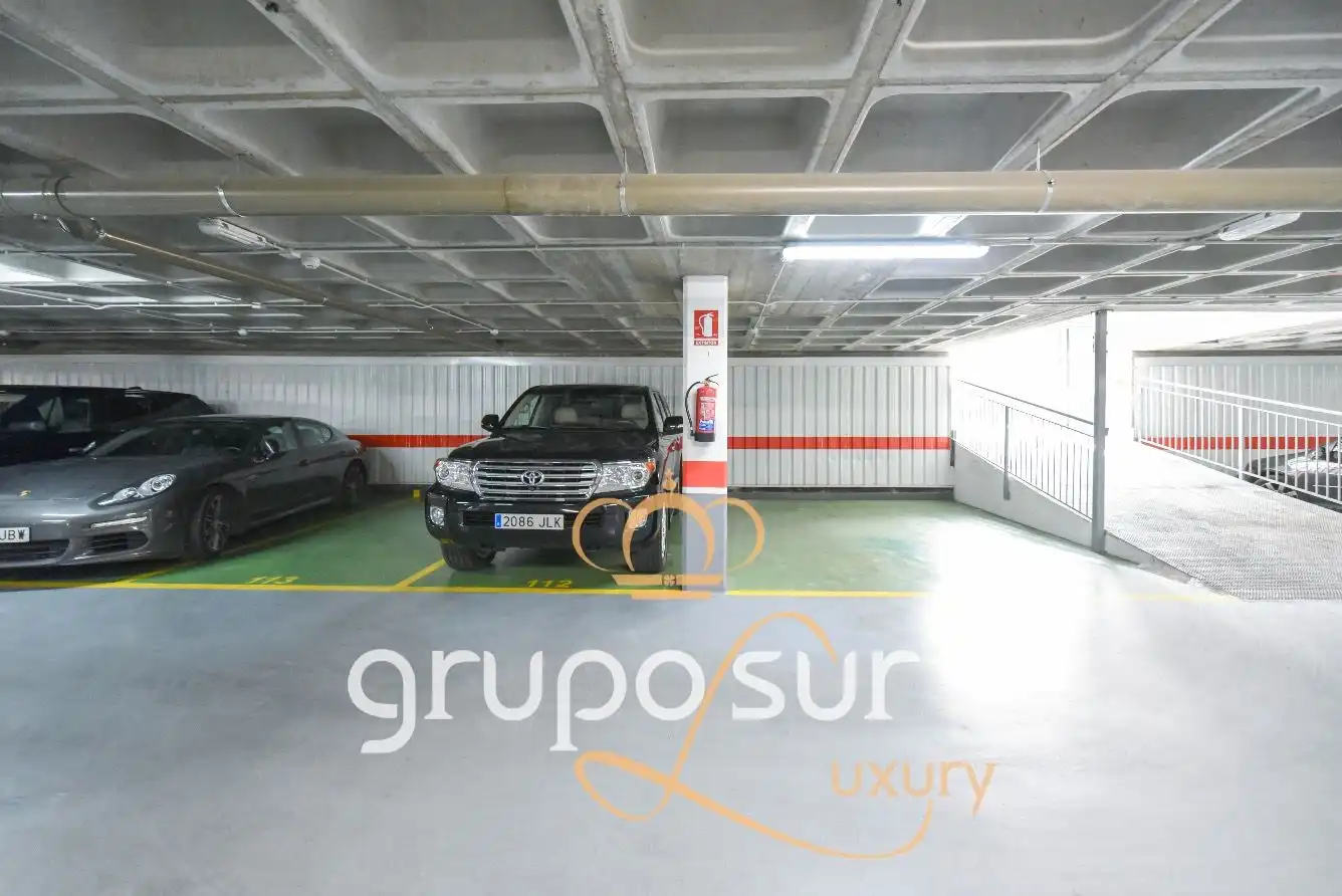 Parking de Ático en venta en Valladolid con Calefacción, Parquet y Trastero