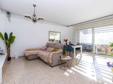 Flat with balcony for sale in Can Feu - Gràcia