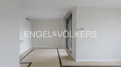 Foto 3 de Dúplex en venta en Viñas Viejas, Madrid