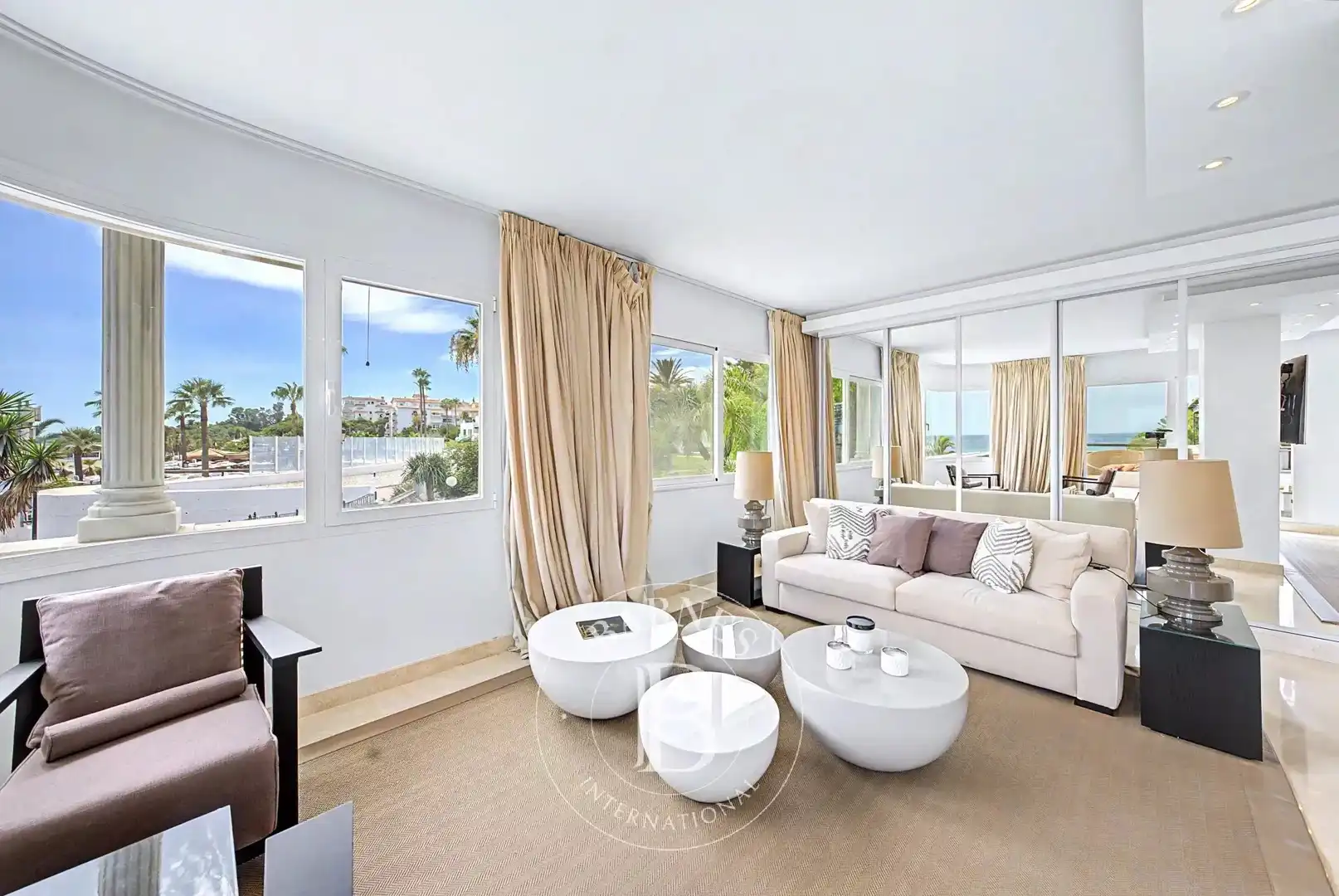 Sala de estar de Piso en venta en Marbella con Aire acondicionado, Calefacción y Terraza
