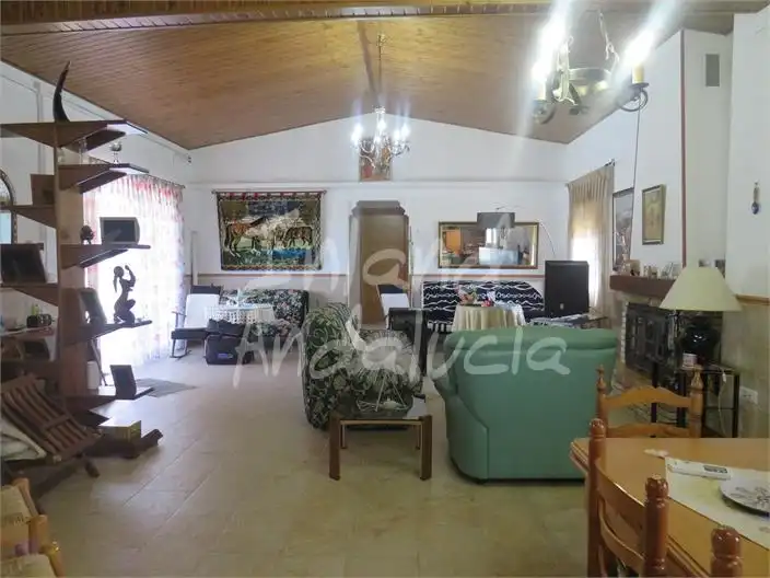 Casa rústica en venda a Alcaudete, imagen 2