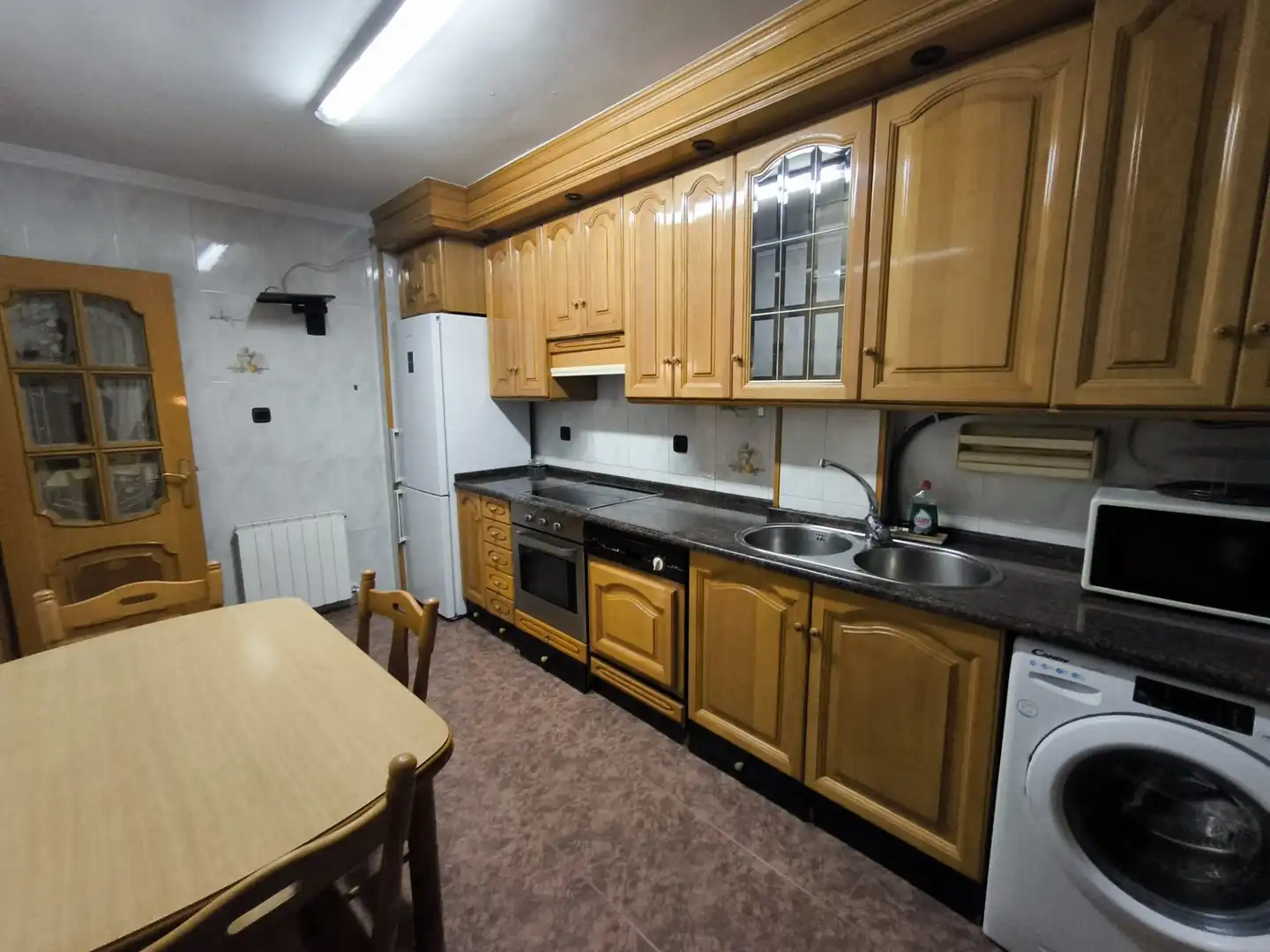 Cocina de Piso en venta en Barakaldo  con Calefacción, Jardín privado y Amueblado