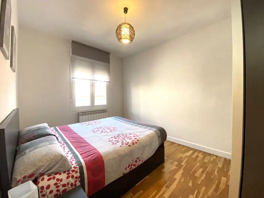 Schlafzimmer von Wohnung zum Verkauf in Vitoria - Gasteiz mit Heizung, Parkett und Abstellraum