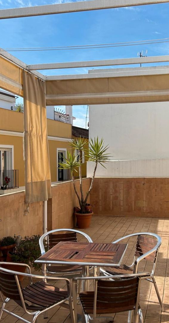 Terraza de Piso de alquiler en  Sevilla Capital con Amueblado