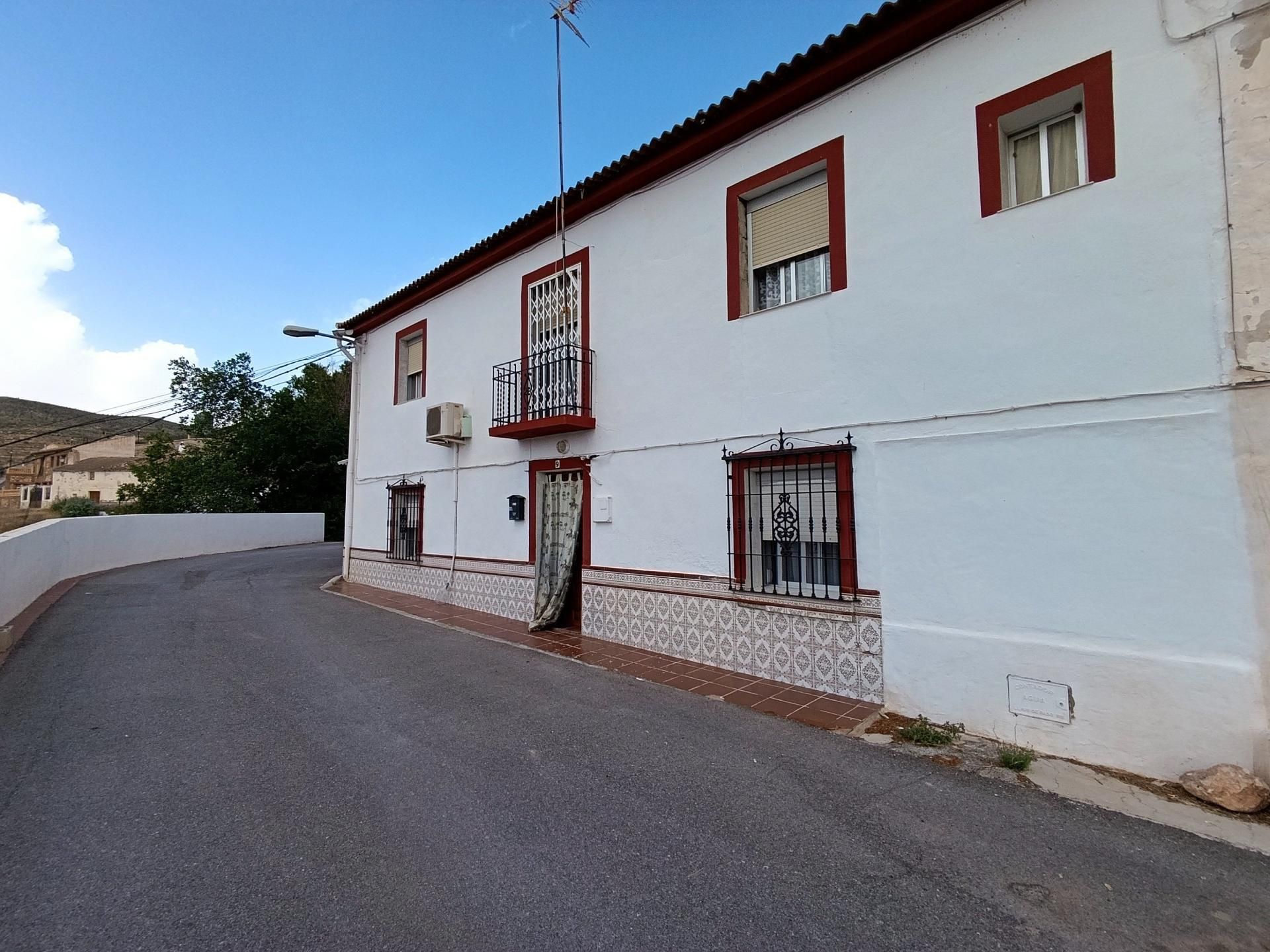 Vista exterior de Casa adosada en venta en Villanueva de las Torres con Calefacción y Balcón