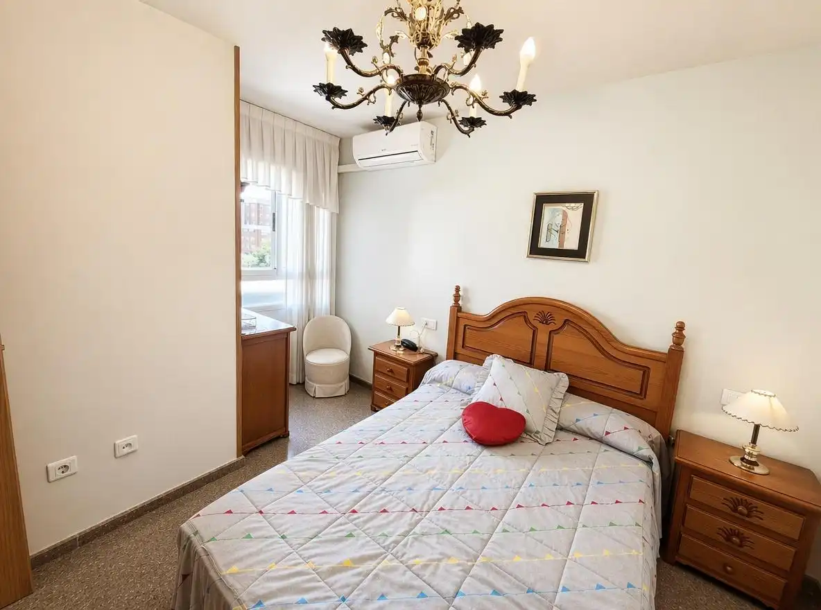 Habitación de Piso en venta en Alicante / Alacant con Aire acondicionado, Calefacción y Trastero