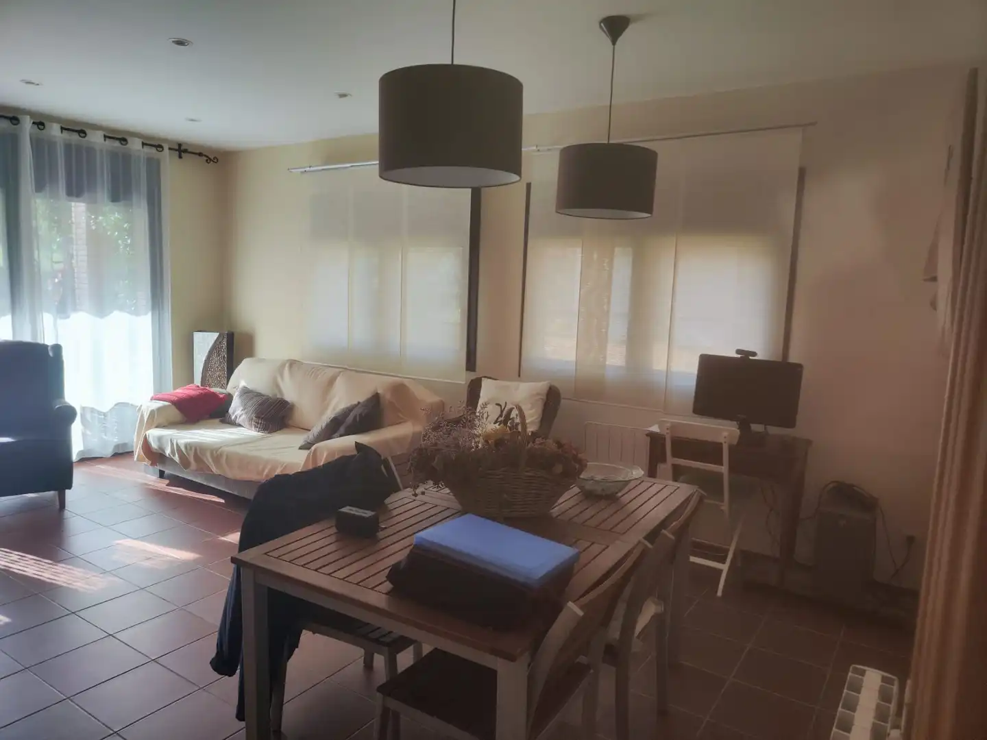 Sala de estar de Casa o chalet en venta en Sant Llorenç de la Muga con Calefacción y Jardín privado