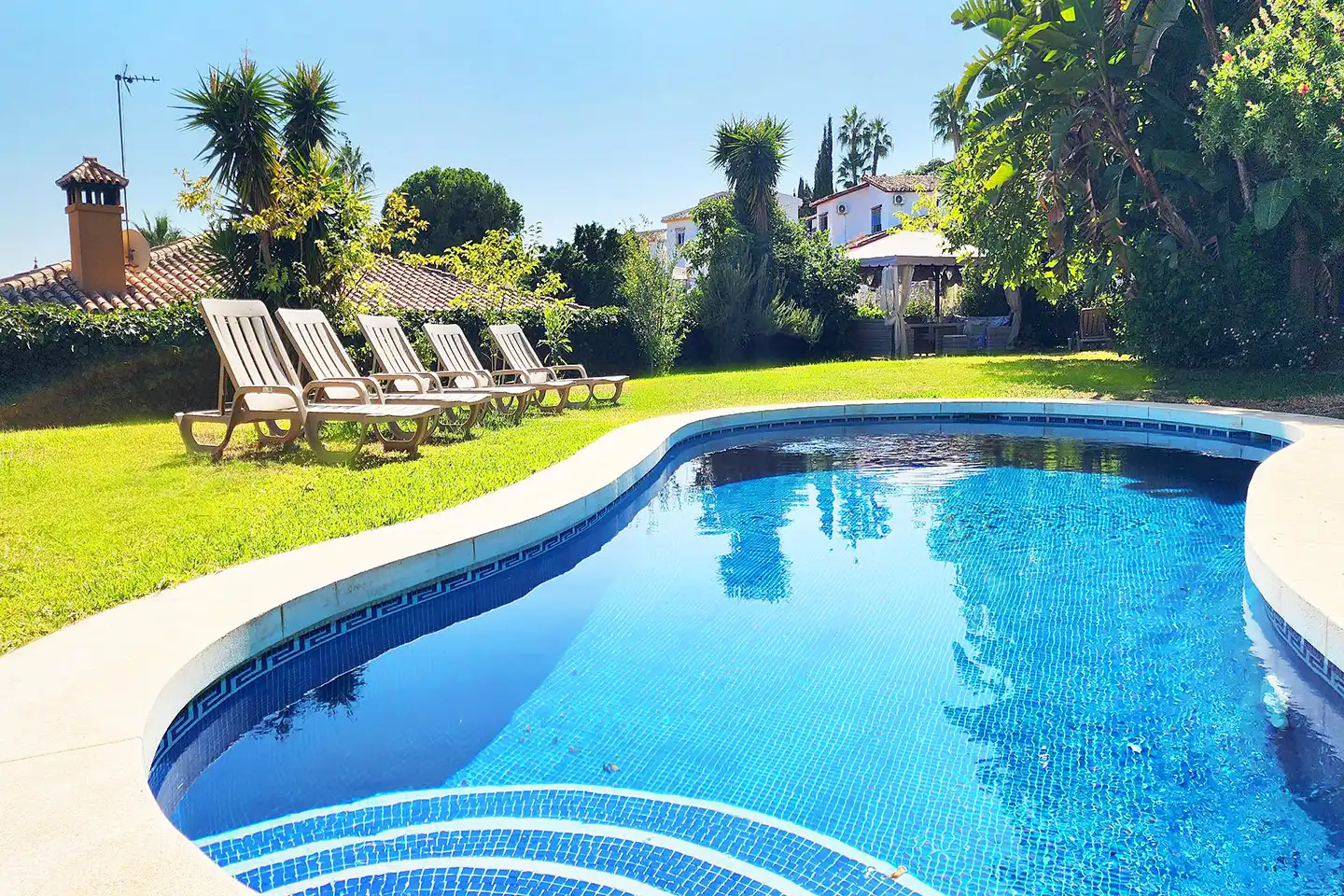 Jardí de Casa o xalet en venda en Benalmádena amb Aire condicionat, Jardí privat i Terrassa