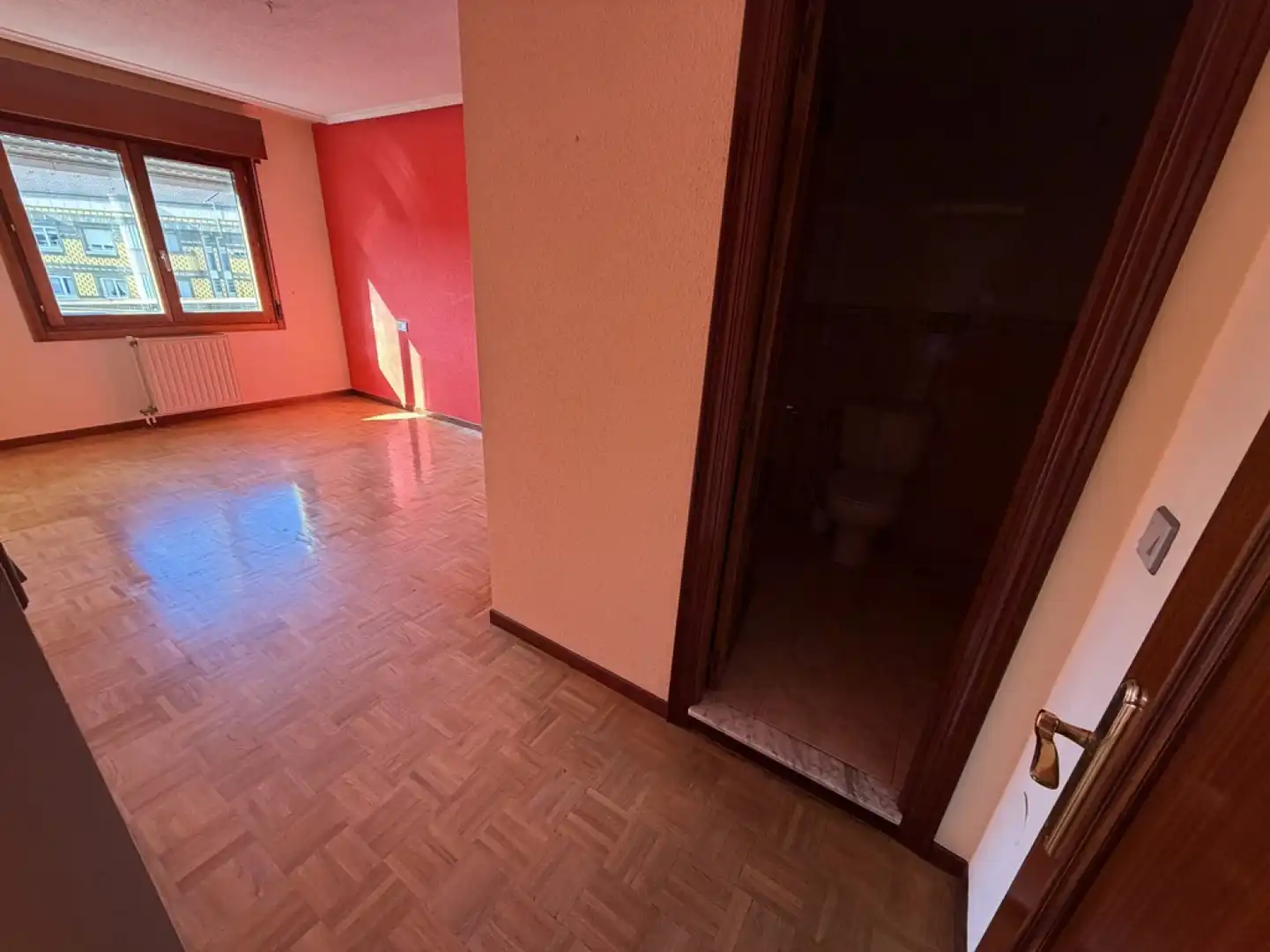 Piso en venta en Avilés con Calefacción, Parquet y Terraza