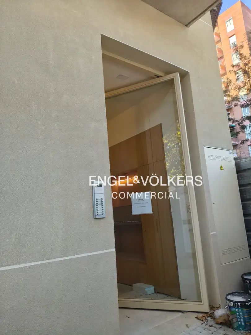 Local en venta en Barcelona con Terraza