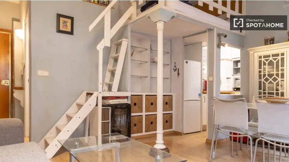 Kitchen of Flat for rent in Madrid  with Air Conditioner, Heating and Furnished