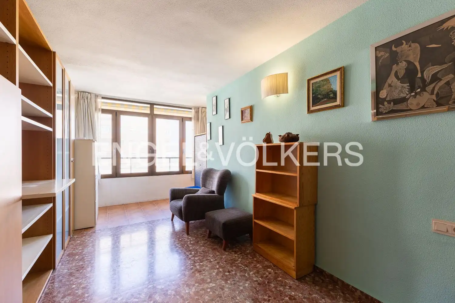 Wohnung zur Miete in Valencia mit Klimaanlage, Heizung und Terrasse