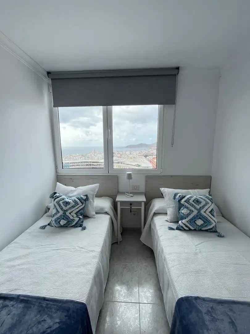 Habitación de Piso de alquiler en Las Palmas de Gran Canaria con Terraza y Amueblado