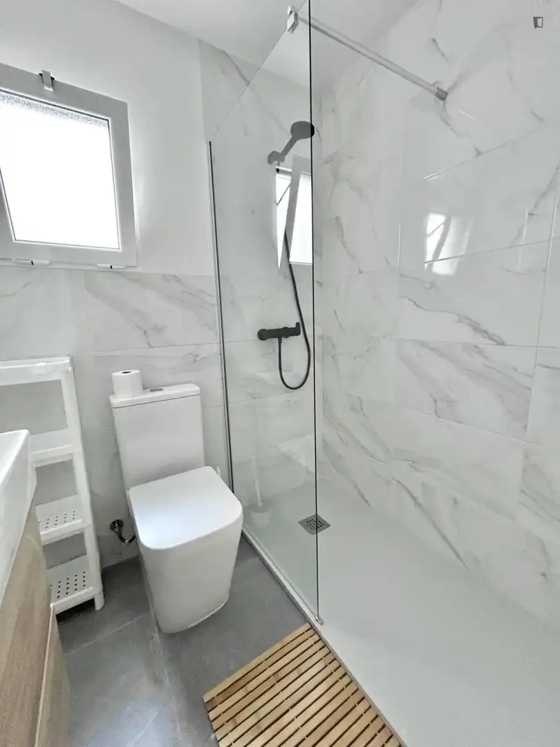 Badezimmer von Wohnungen zur untervermieten in Norte