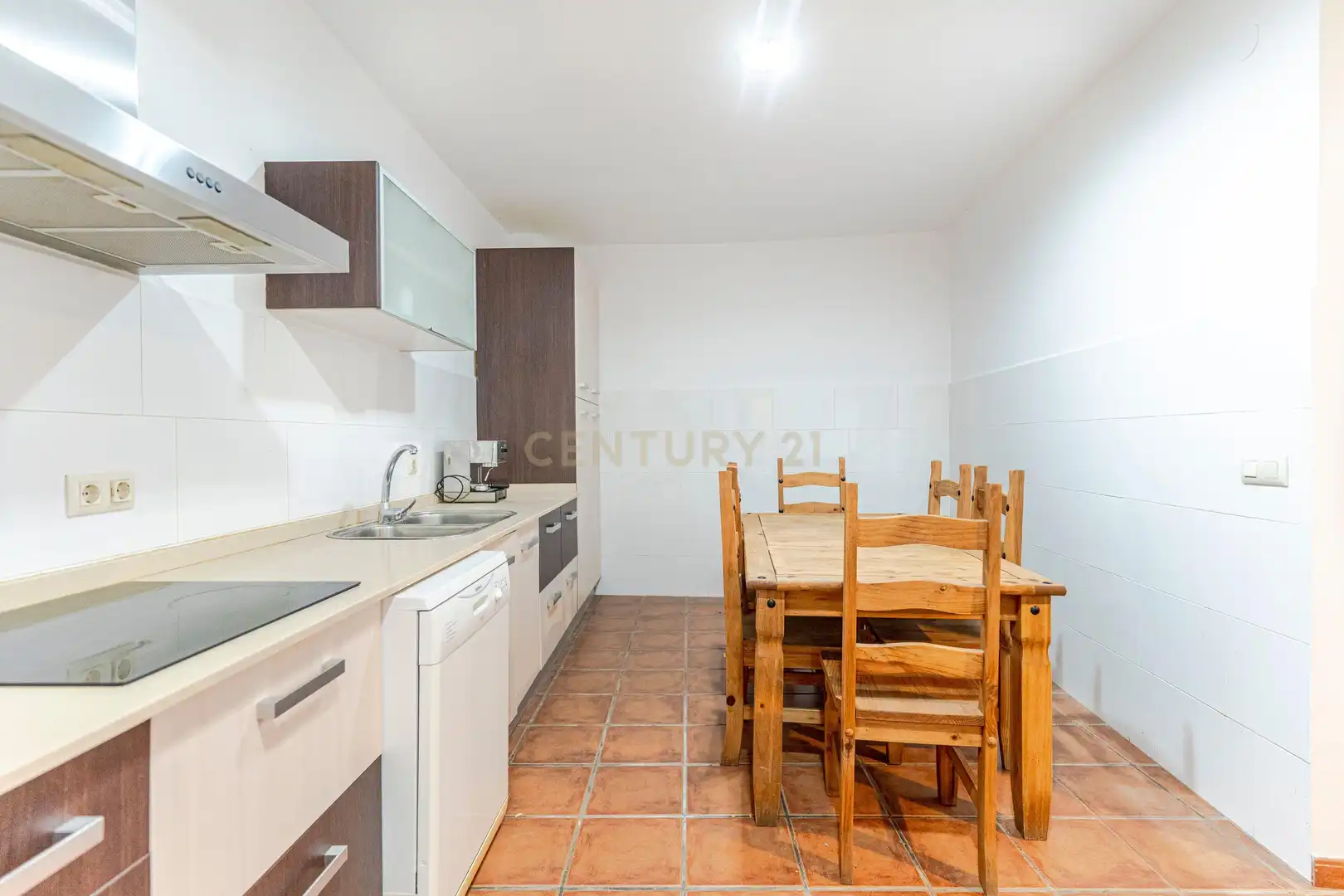 Cuina de Casa adosada en venda en Ugíjar amb Aire condicionat, Forn i Rentadora
