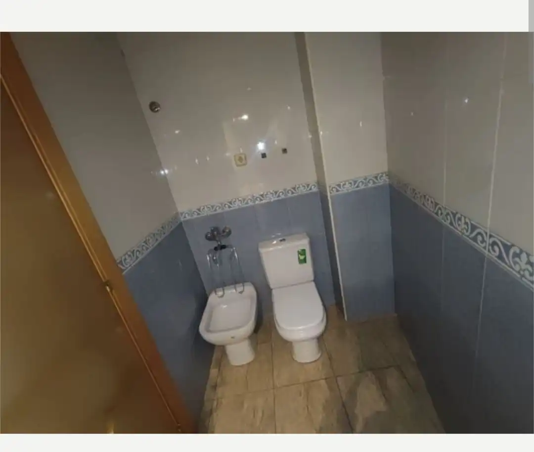 Bany de Local de lloguer en Taradell amb Calefacció