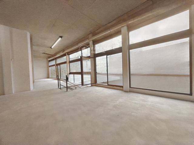 Local comercial en Alquiler en Rogent en El Camp de l'Arpa del Clot