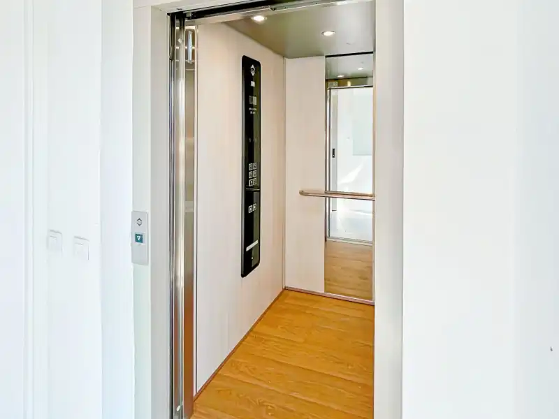 Maisonette zum Verkauf in Roses mit Klimaanlage, Heizung und Terrasse