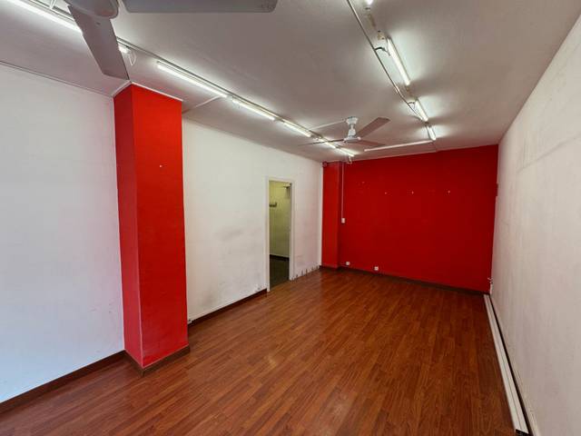 Local comercial en Alquiler en Carrer de la Indústria en El Camp d'en Grassot i Gràcia Nova