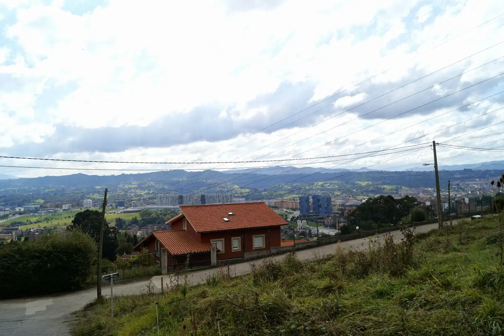 Vista exterior de Residencial en venta en Oviedo 