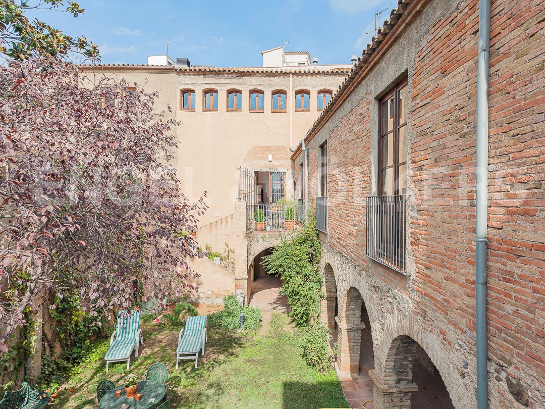 Exterior view of House or chalet for sale in Sant Cugat del Vallès  with Air Conditioner, Heating and Private garden