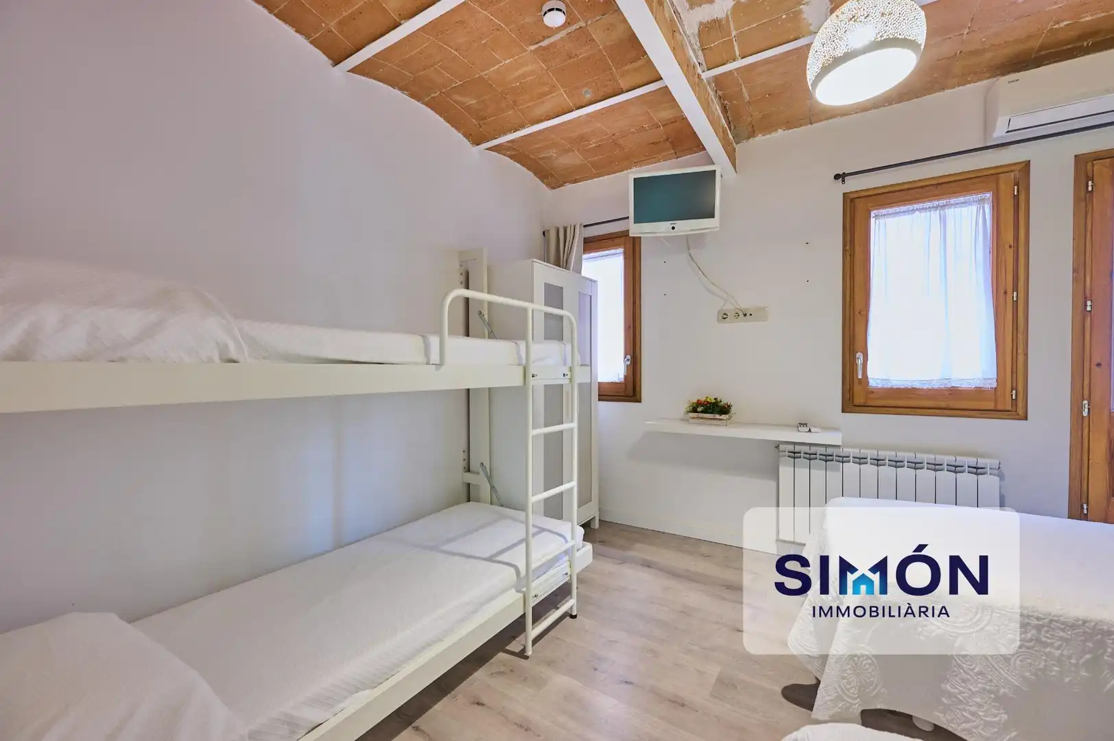 Habitación de Finca rústica en venta en Casserres con Aire acondicionado, Calefacción y Terraza