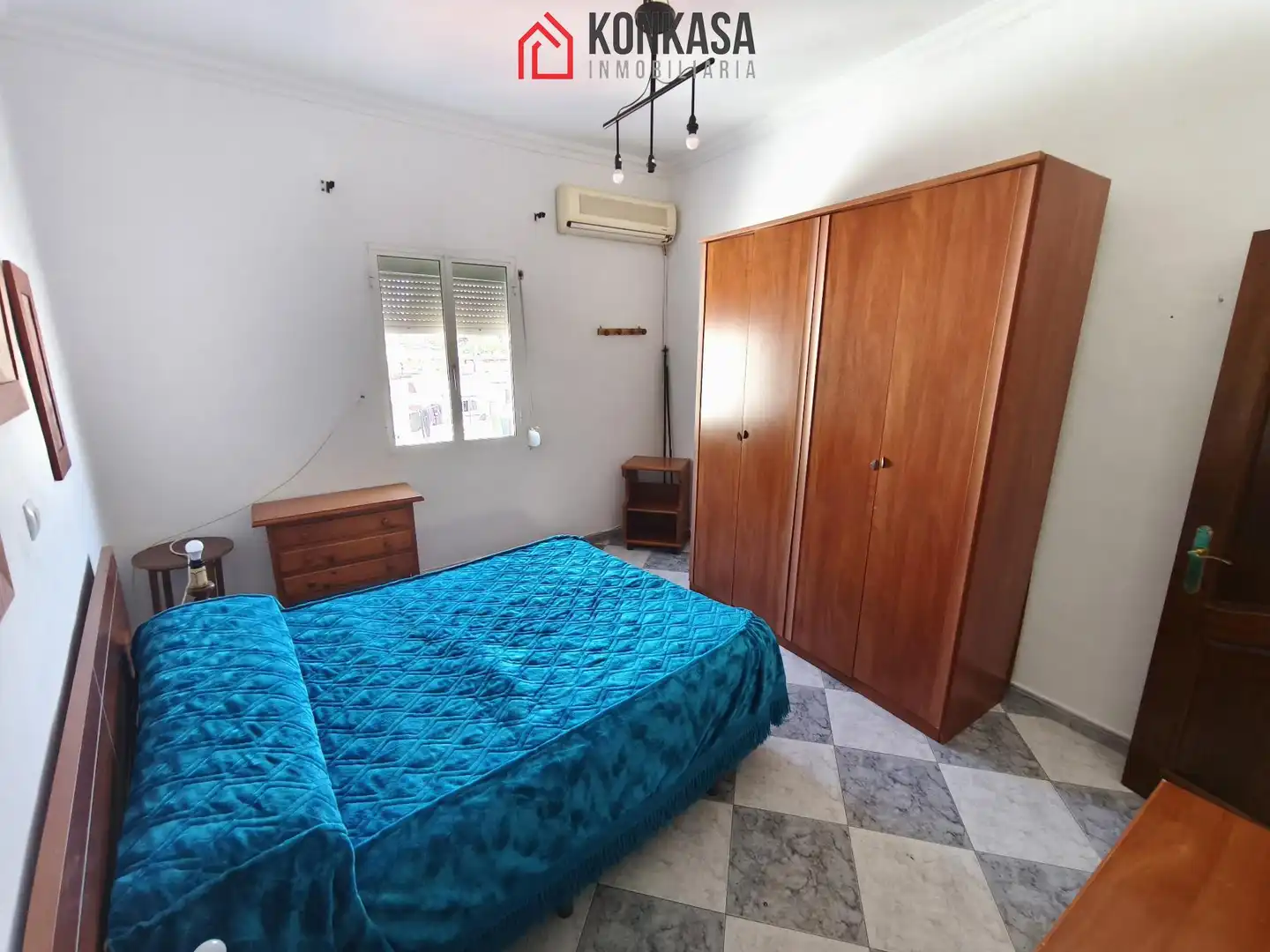 Dormitori de Casa o xalet en venda en Arcos de la Frontera amb Aire condicionat, Terrassa i Traster