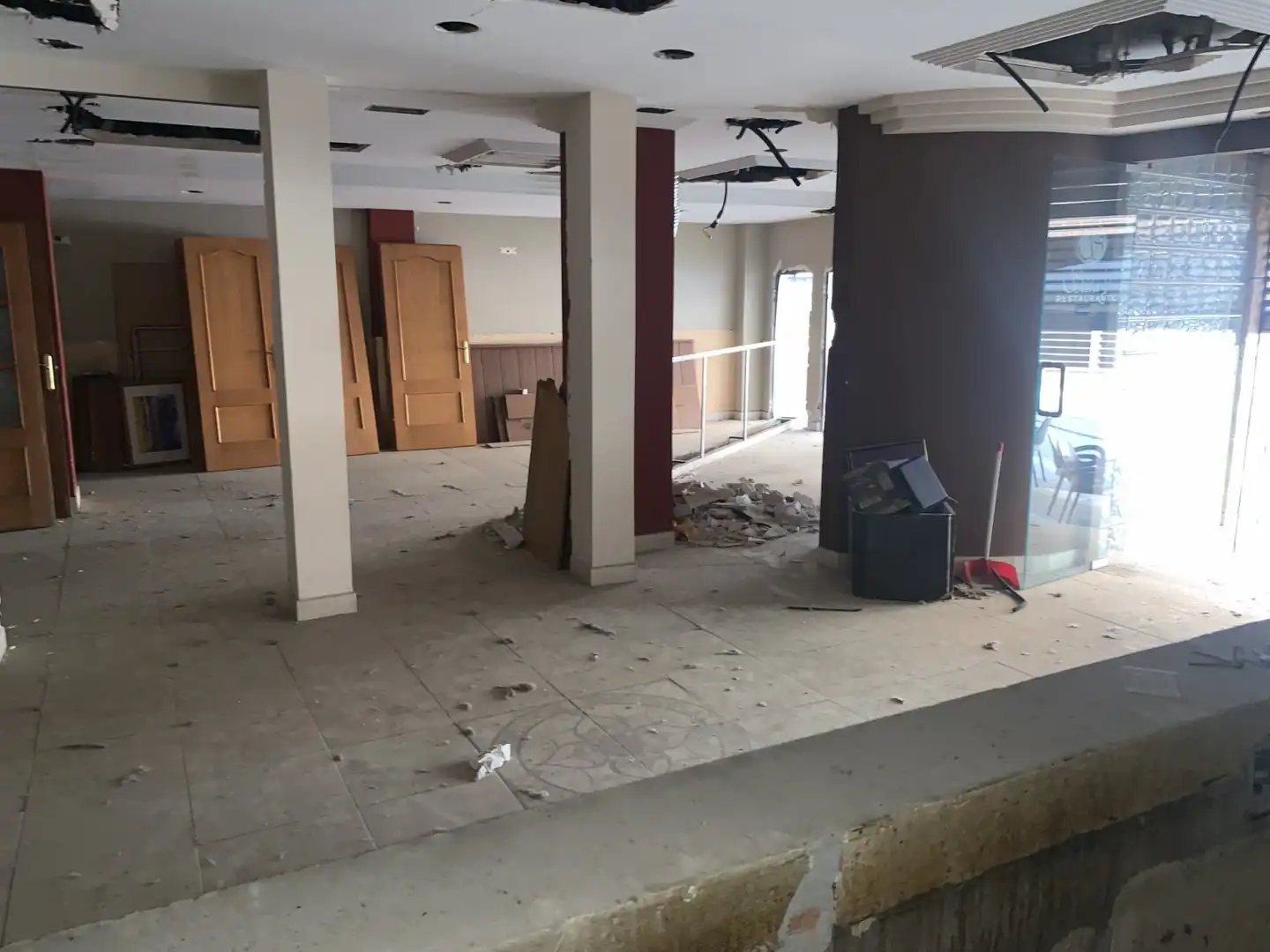 Locale commerciale in vendita a Calle Flores de Lemus, imagen 4
