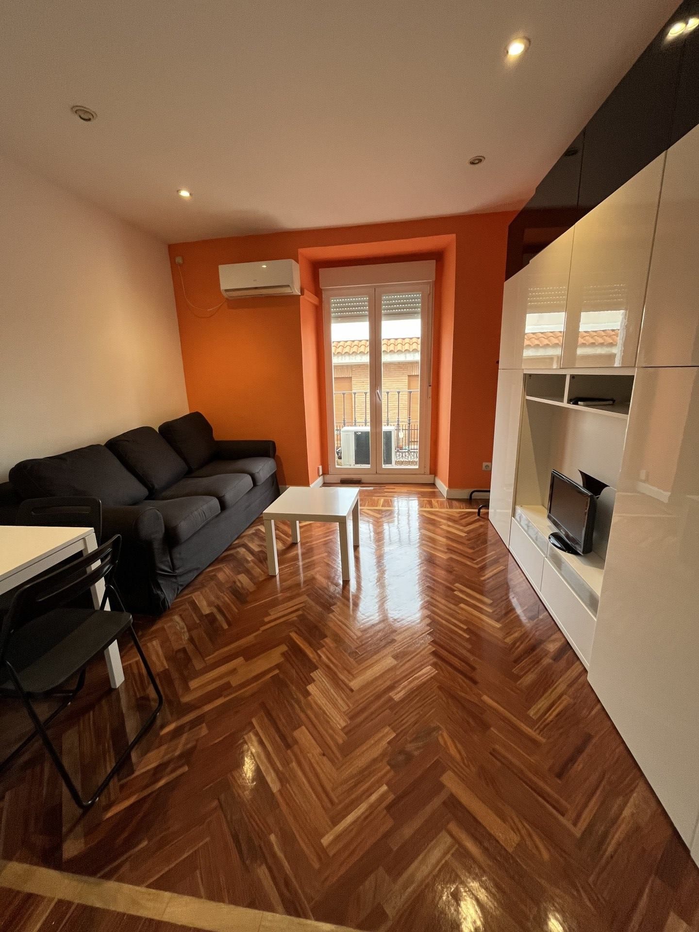 Estudio de alquiler en DOS DE MAYO, Universidad - Malasaña